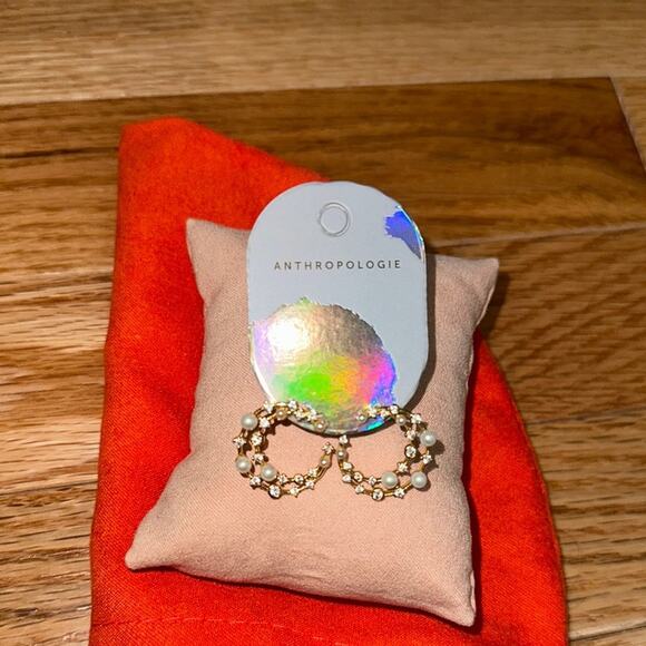 Anthropologie Pearl gold tone earrings - Picture 1 of 4